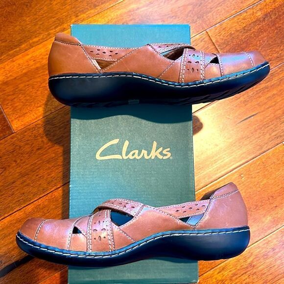 Clark’s Loafers - Picture 12 of 14